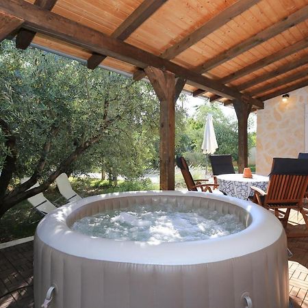 Hacienda Mia With Yacuzzi,Bbq , Free Parking Zadar Zewnętrze zdjęcie