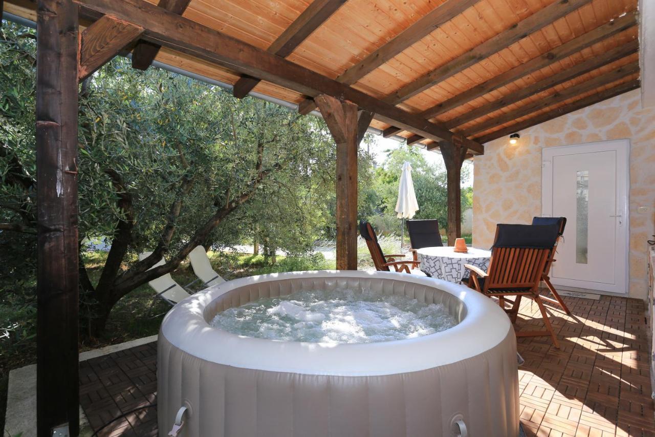 Hacienda Mia With Yacuzzi And Free Parking Zadar Zewnętrze zdjęcie