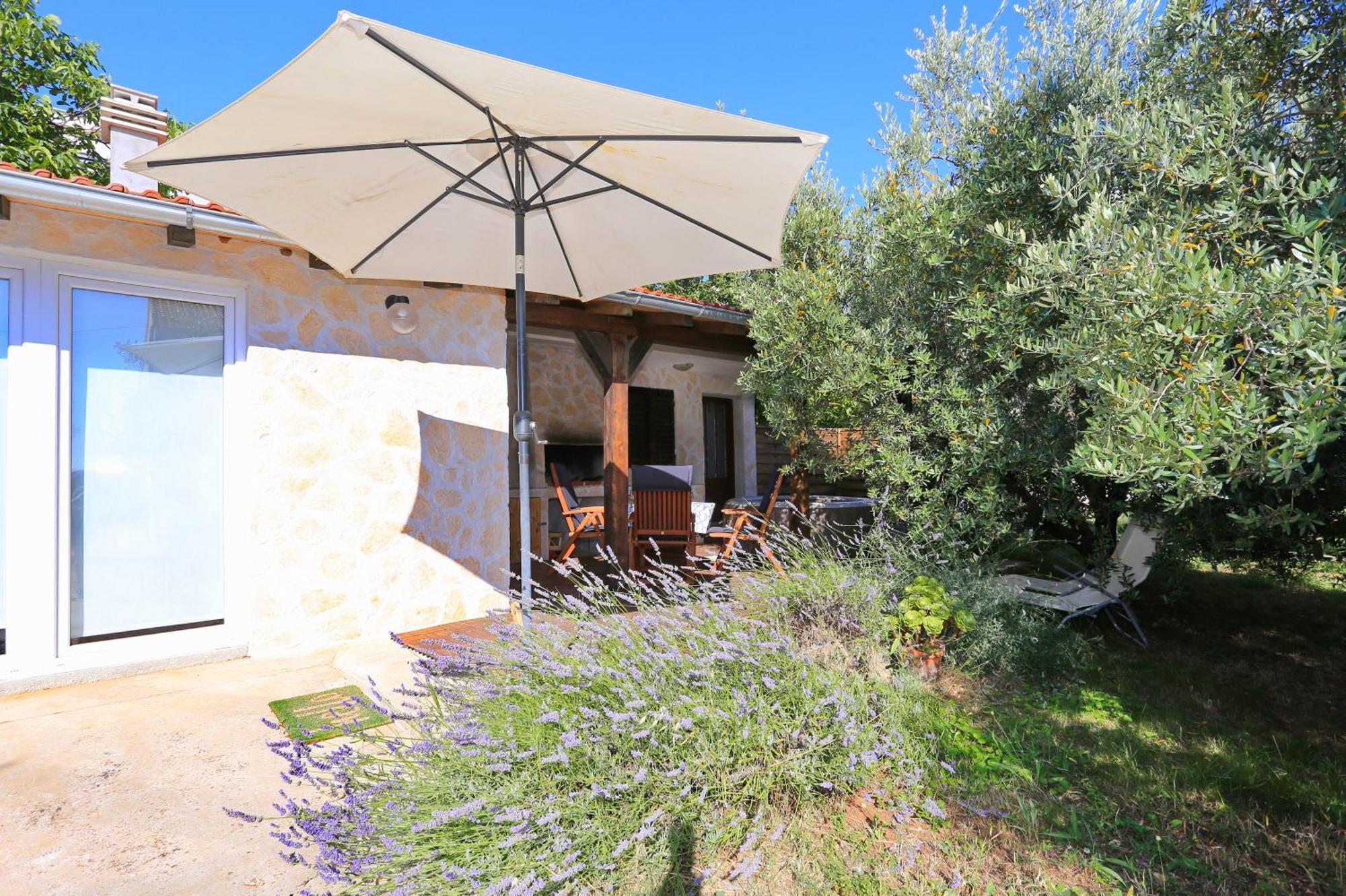 Hacienda Mia With Yacuzzi,Bbq , Free Parking Zadar Zewnętrze zdjęcie